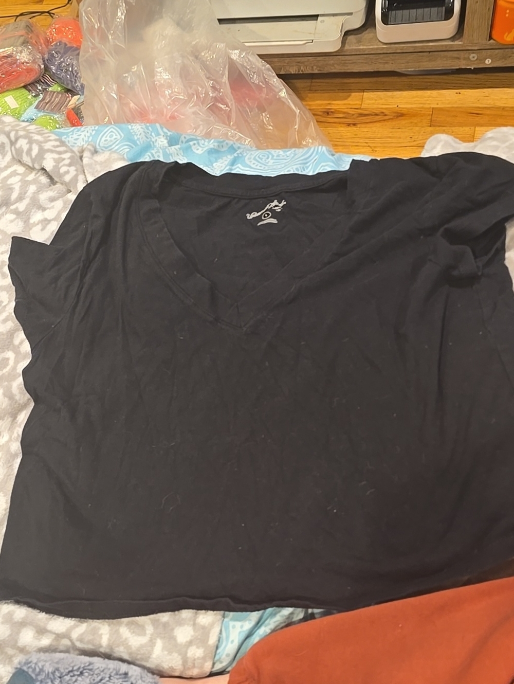 ❤️10/$10 V-Neck Casual Shirt - Black Cropped